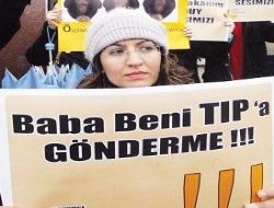 CHP’li gençlerden ‘AKP olimpiyatları’