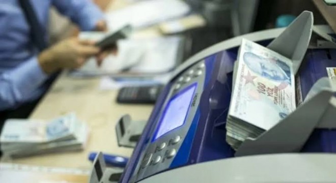 Merkezi yönetim bütçesi ağustosta 12,9 milyar lira fazla verdi