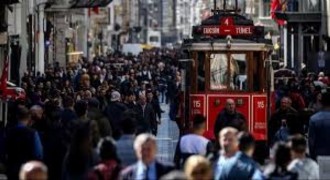 İstanbul'un Nüfusu 2024'te 15,7 Milyona Ulaşarak 131 Ülkeyi Geride Bıraktı